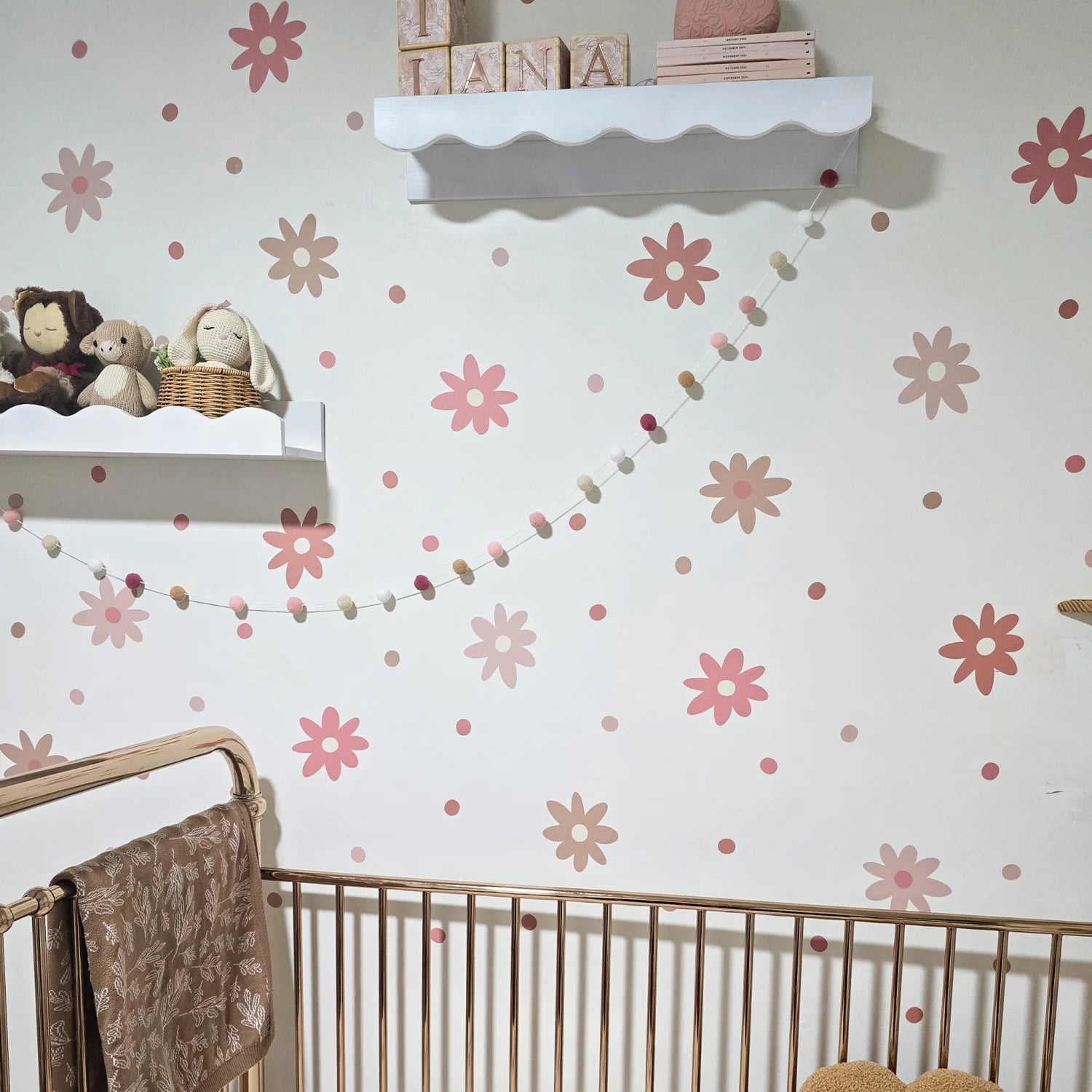 Daisy Floral Wall Decal - DW2. Decals